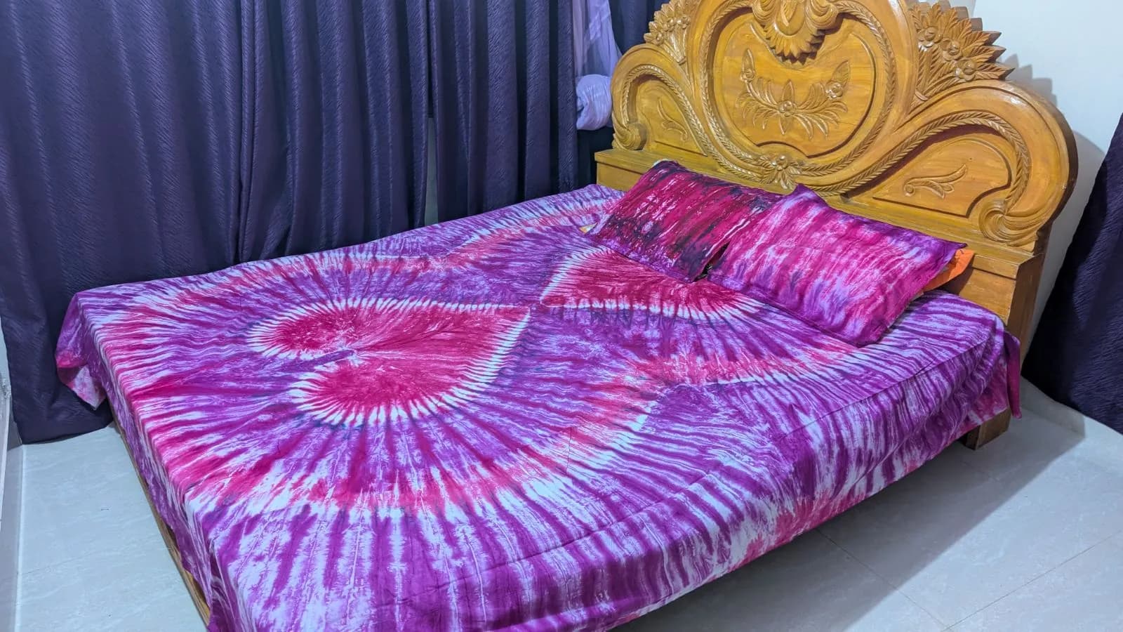 Debdas Premium Vatique bedsheet+2Pillow Cover